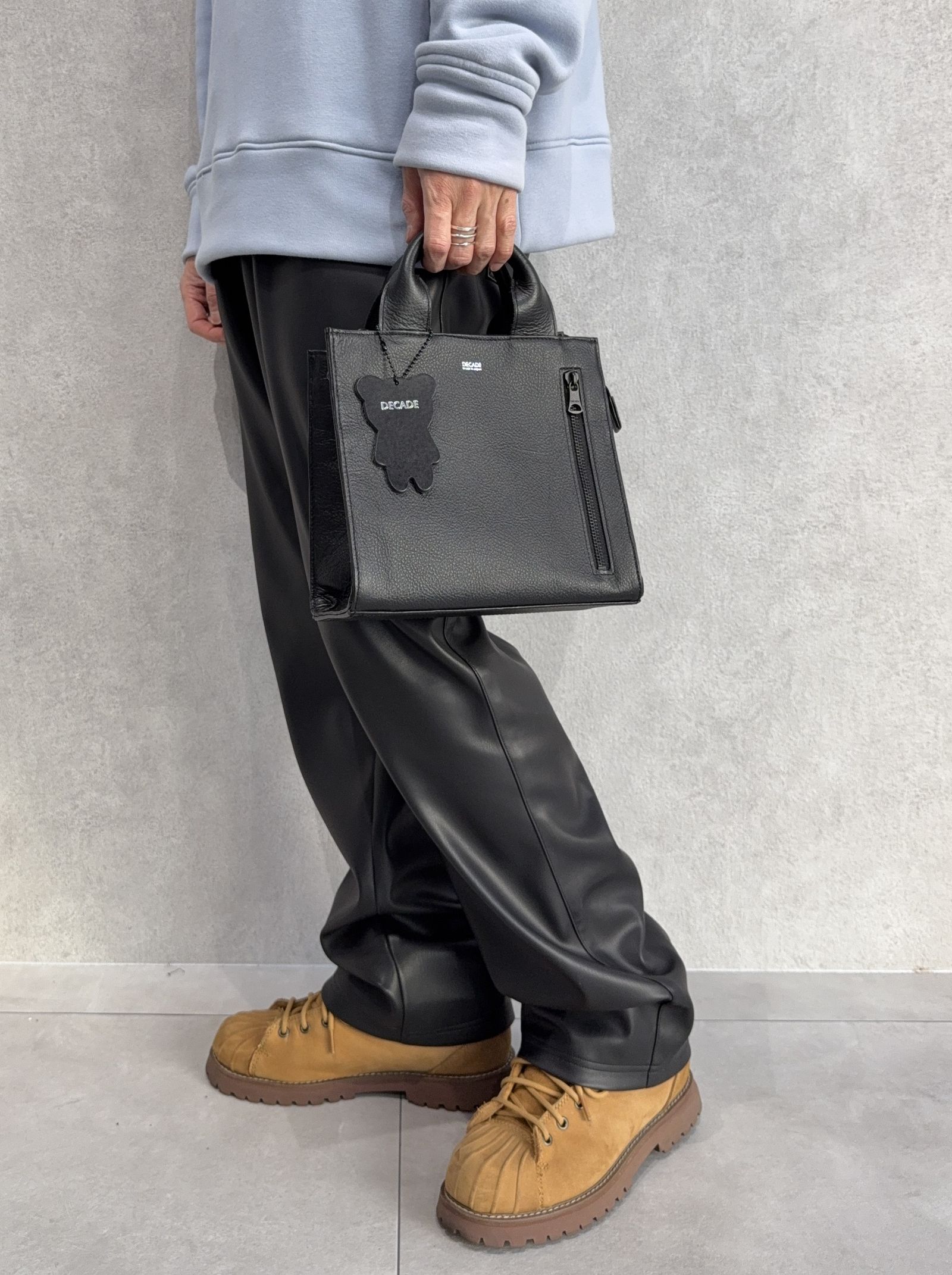 ウォータープルーフレザー ミニショルダートートバッグ / DCD-01540B / ブラック×ブラック