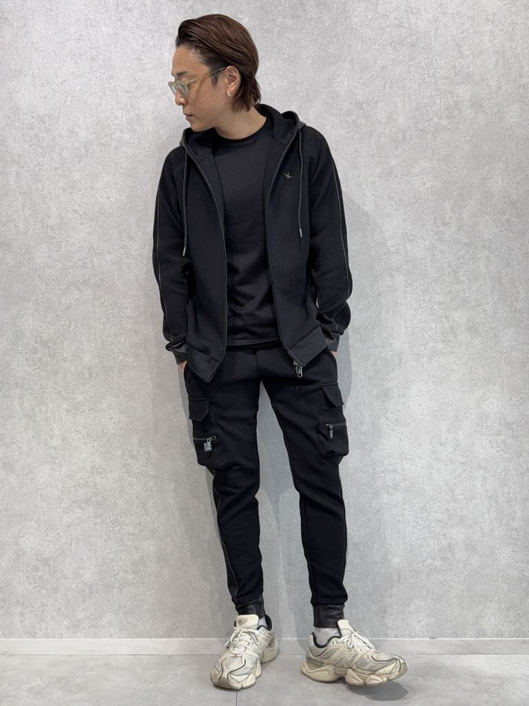 ウノピュリラックスの本革レザーコンビセットアップ