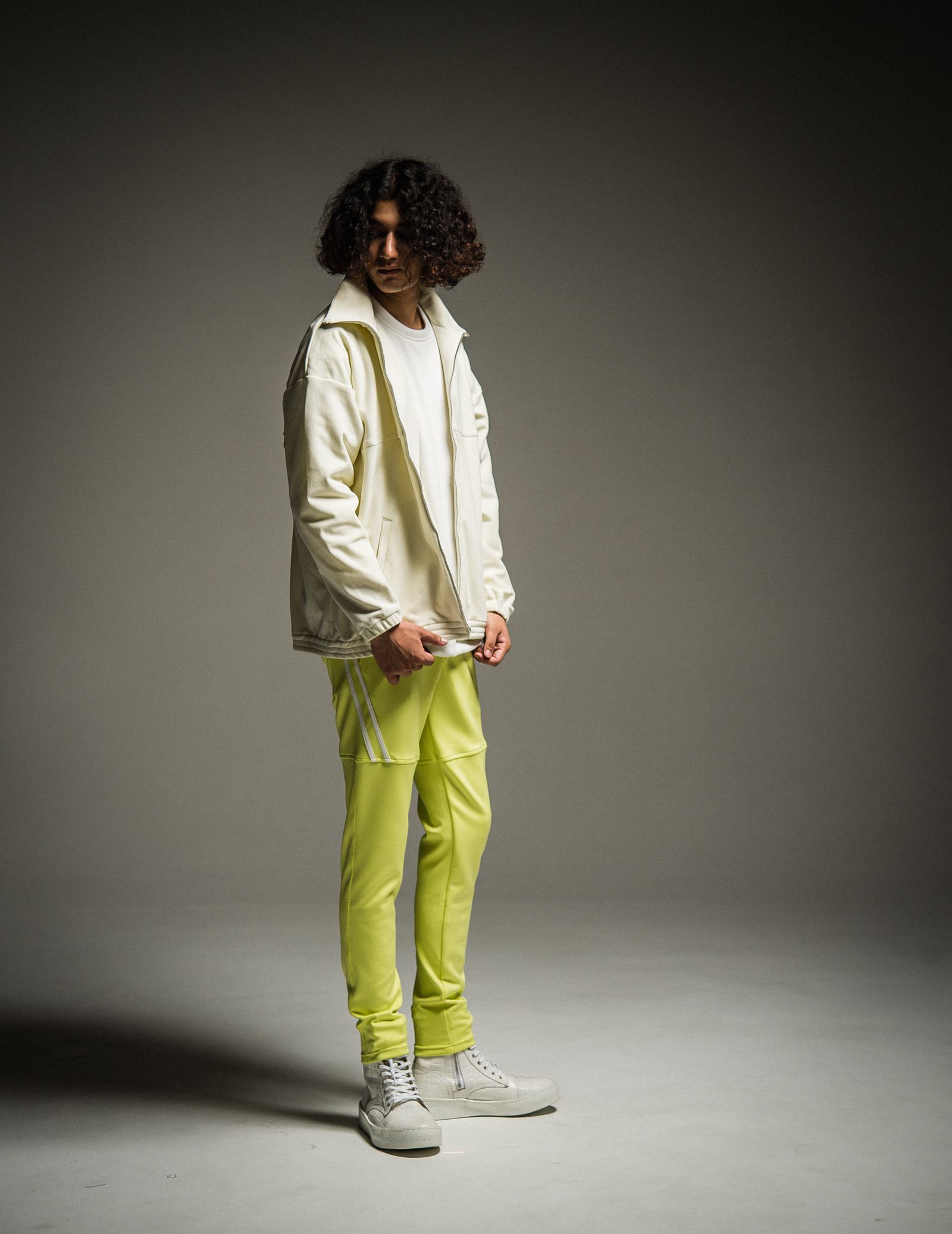 HEAT CORDUROY OVER TRACK JK / RC22-C-008 / コーデュロイトラックジャケット