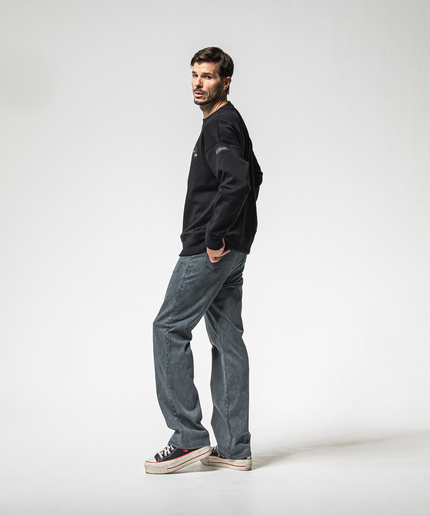 【FRIDAYコラボ】 FRIDAY STANDARD LOGO VELOURS FLEECE TRAINER / RCF1-C-004 / 裏起毛FRIDAYスタンダードロゴトレーナー / ブラック (11月上旬入荷予定)