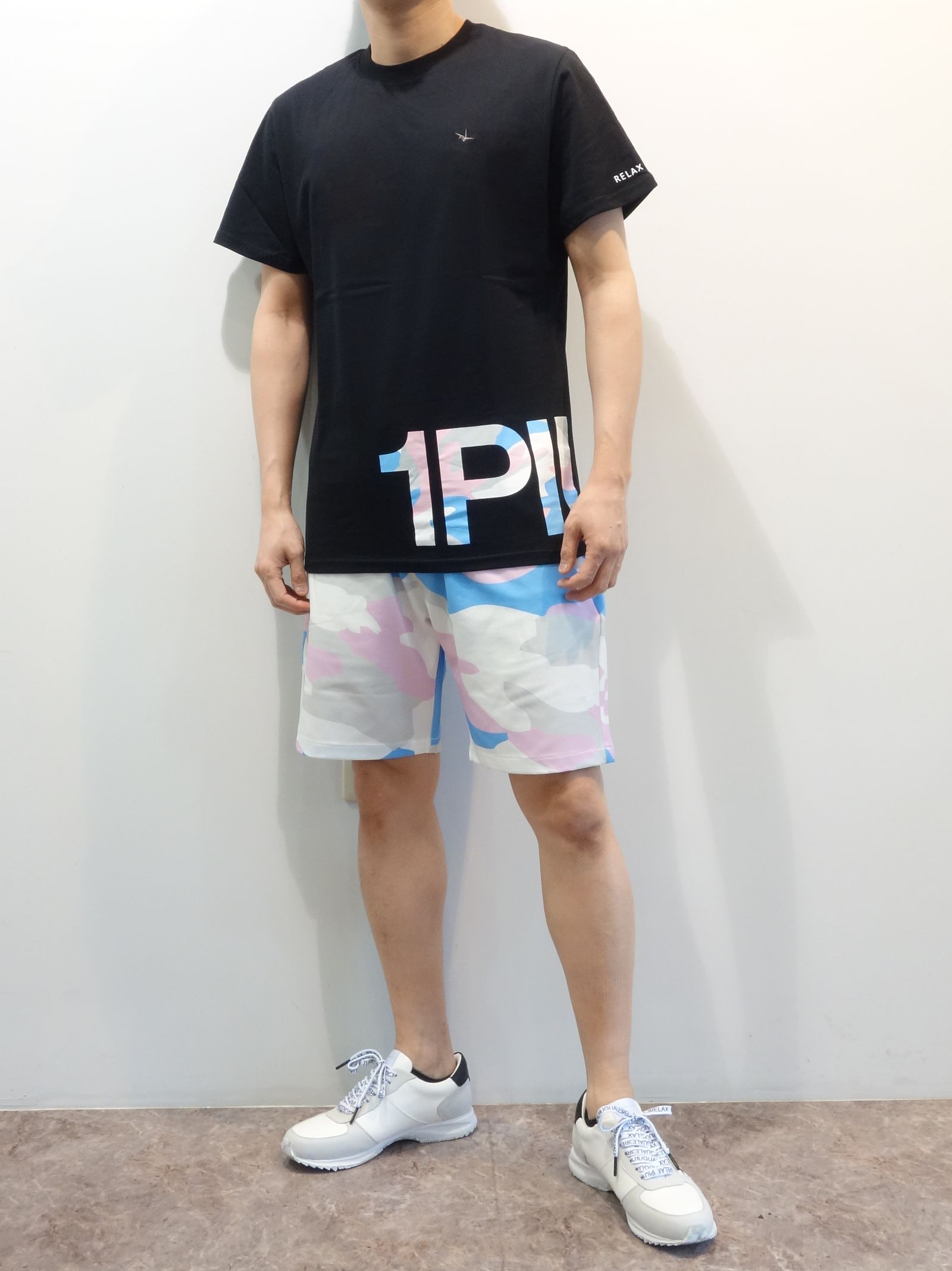 【定番人気】1PIU1UGUALE3 RELAX カモ柄ロゴ半袖Tシャツ 1PIU1UGUALE3 RELAX バックカモ半袖Tシャツ 迷彩 カモフラ