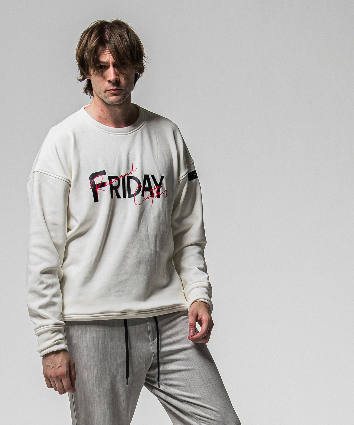 【FRIDAYコラボ】 FRIDAY OLD LOGO VELOURS FLEECE TRAINER / RCF1-C-003 / 裏起毛FRIDAYオールドロゴトレーナー / ホワイト (11月上旬入荷予定)