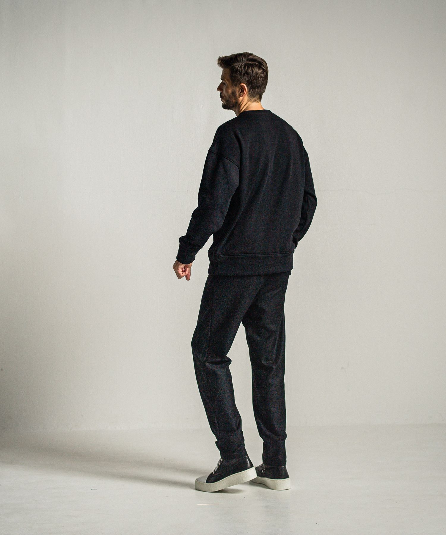 RESOUND CLOTHING - RC CHENILLE VELOURS FLEECE DROP TRAINER