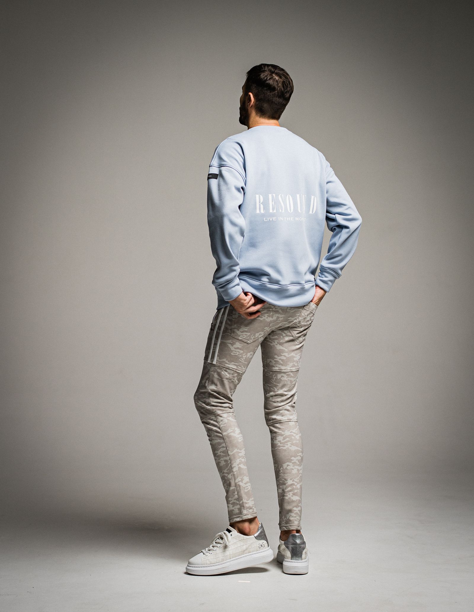 ID BACKROGO VELOURS FLEECE DROP TRAINER / RC26-C-002 / 裏起毛バックロゴトレーナー / サックス