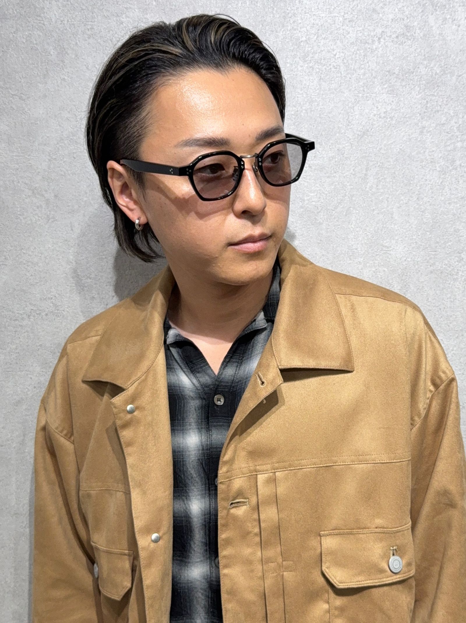 NEW. Revision R-8 / サングラス / ブラック