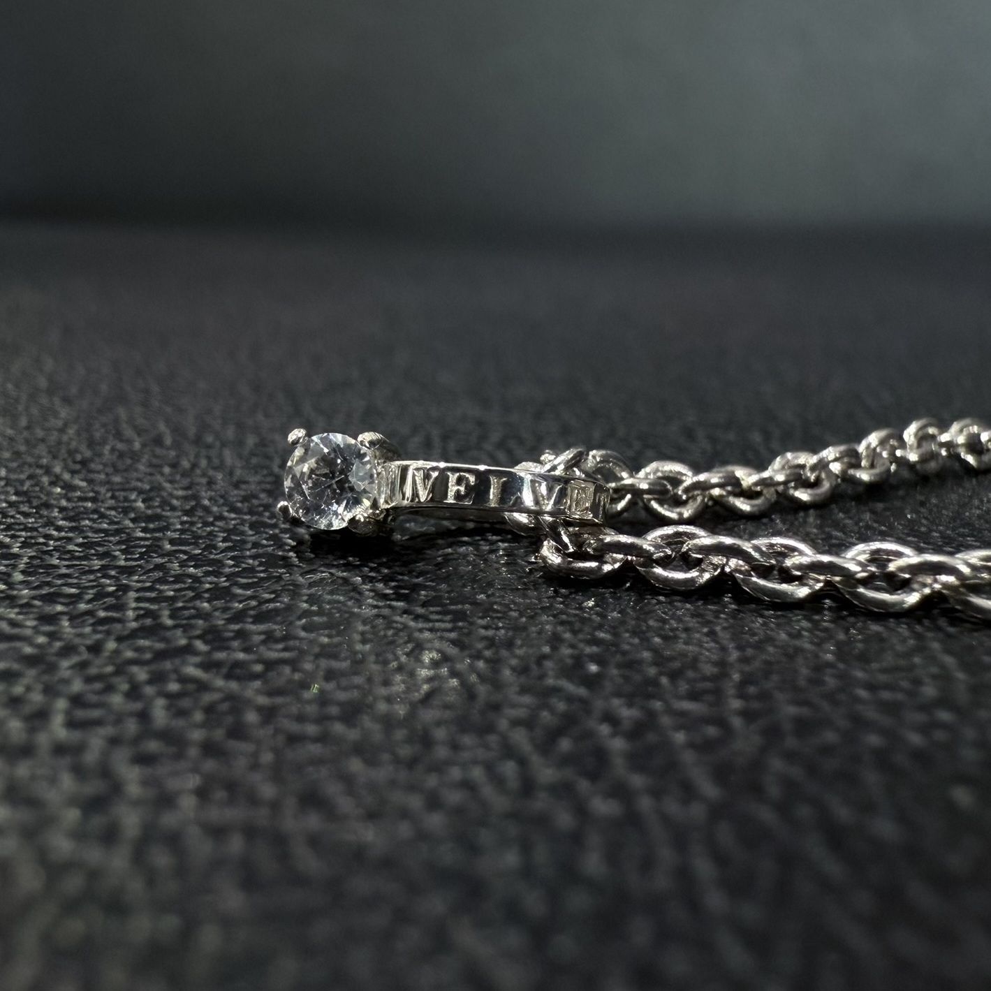 ラファエルペンダント / VLP186 / フェザーネックレス