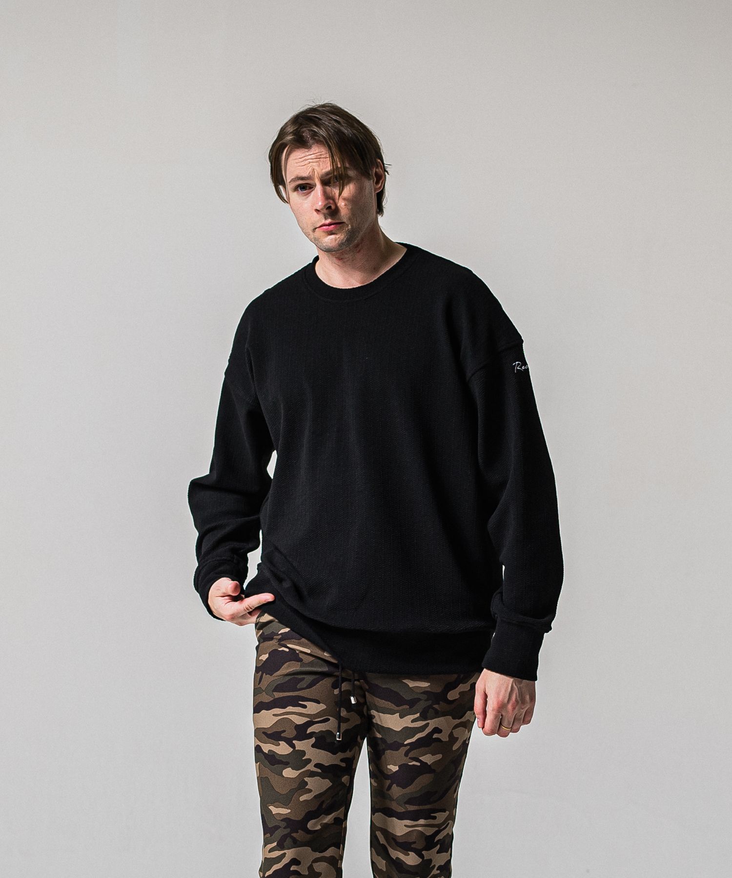 BLISTER TRAINER / RC39-C-004 / ブリスターニットトレーナー / ブラック (1月中旬入荷予定)