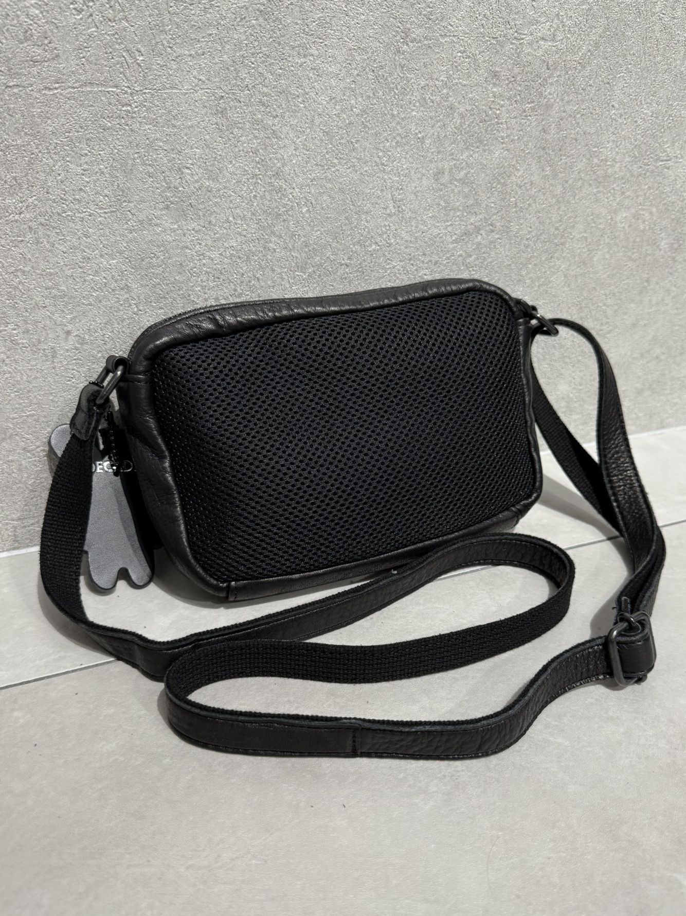 オイルドレザー ミニショルダーバッグ / DCD-01438B / ブラック×ブラック