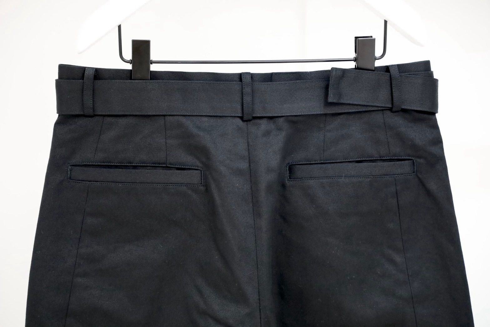 グラフペーパー Dry Westpoint Barrel-Fit Belted Pants(GM263-40381)BLACK☆8月29日(土)発売！