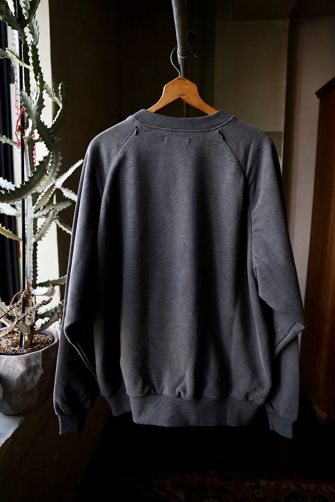 イズネス 26SS Ventilated Sweatshirt (26SS_13_1008SSSW01)BLACK☆新作発売！