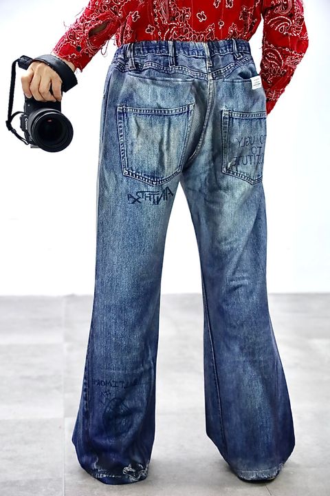 TALKING ABOUT THE ABSTRACTION PRINT FLARE PT"DENIM"スタイル20260118