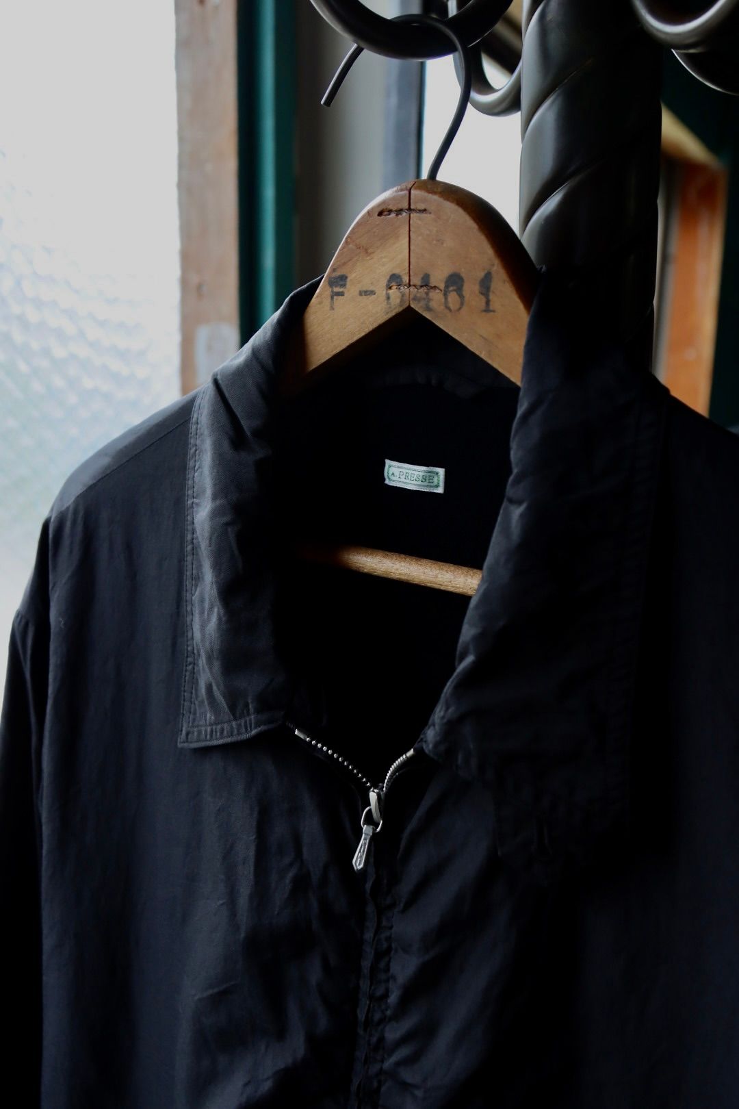 アプレッセ 2025 STYLE2  ジャケットSilk Taffeta Coach Jacket(25AAP-01-31)BLACK☆8月9日(土)発売！