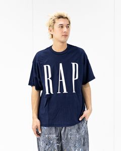イズネスミュージック 26SS RAP T-SHIRTS(ISNESS MUSIC×DJ SHOTA)(IMP7_15_RAPT01)NAVY☆新作発売！