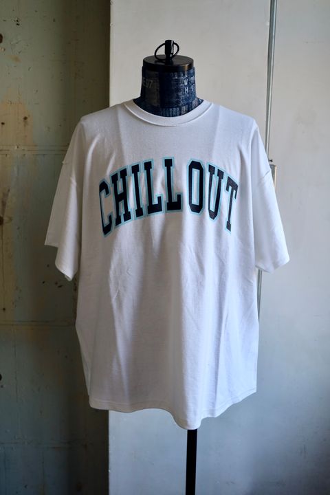 イズネスミュージック CHILL OUT T-SHIRT(IMP5_29_CHILLOUT5ST01)WHITE
