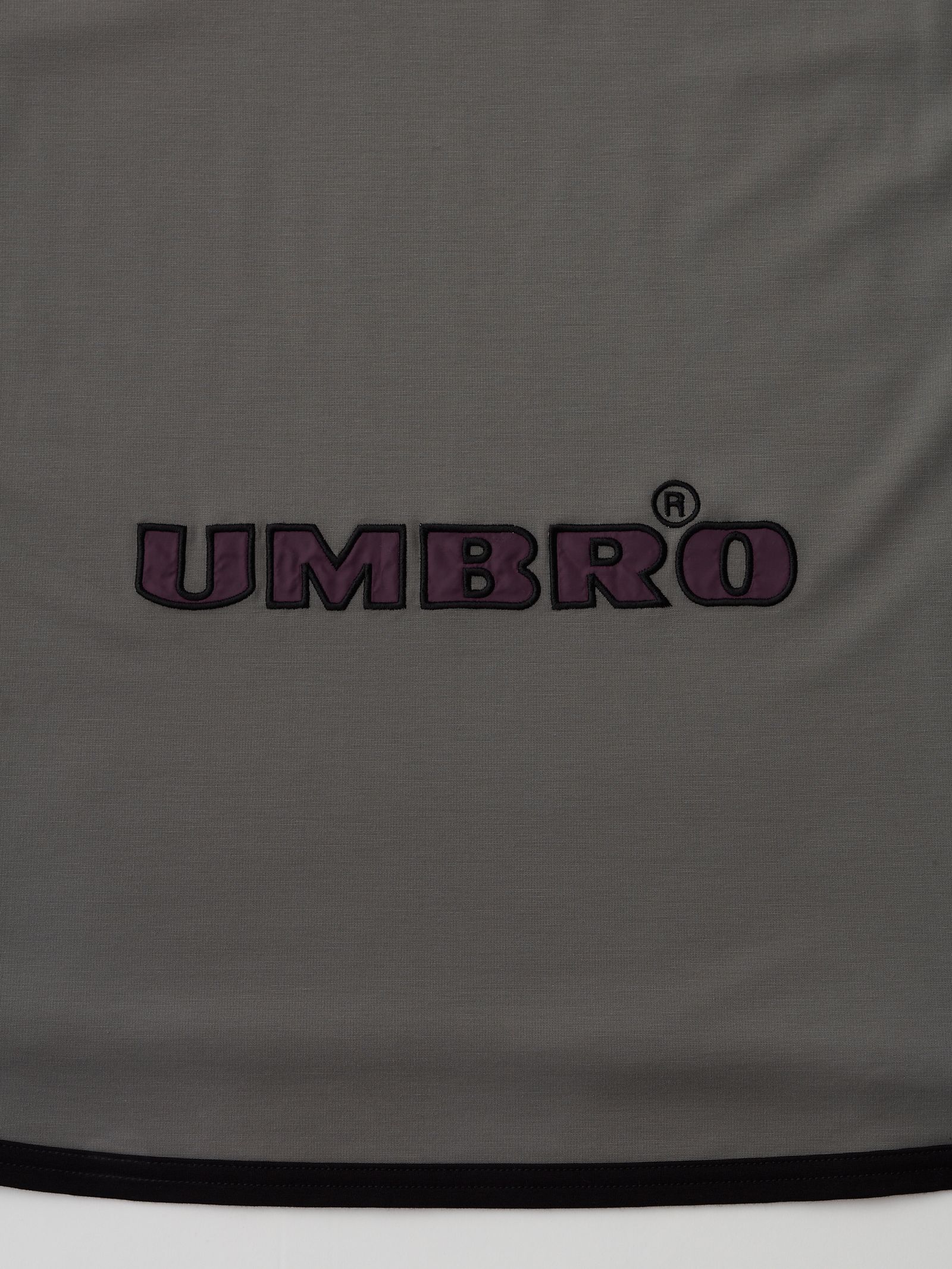 セダンオールパーパス SS24 UMBRO® S/S Game Shirt(SD24S-CT10)Charcoal Brown
