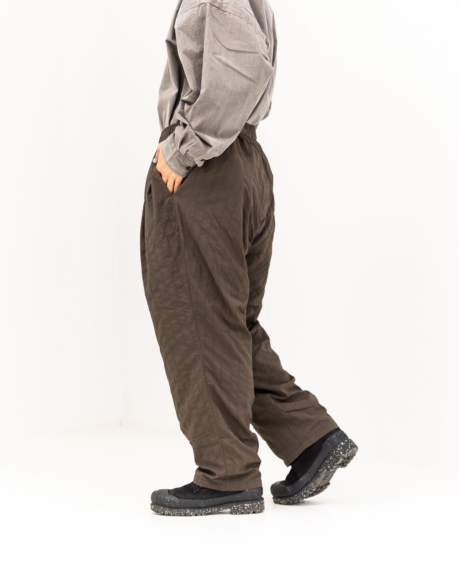 S.F.C 25FW エスエフシー NEW WIDE TWO TUCK PANTS(STITCHED NYLON) (SFCFW25P06)D.Brown☆9月20日(土)発売！