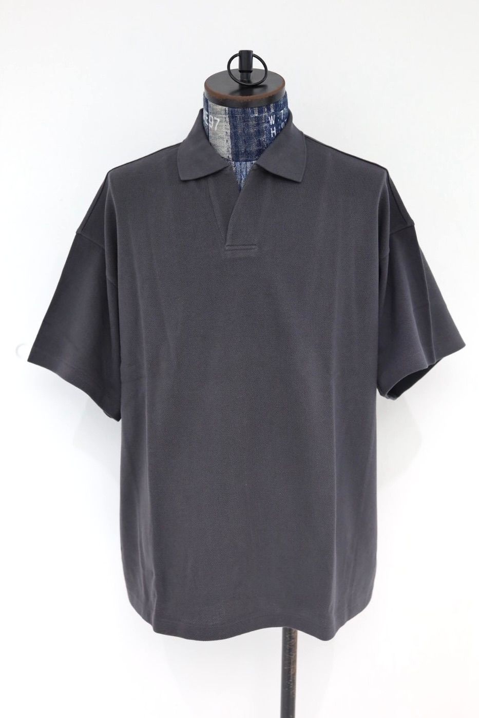 グラフペーパー 26SS Cotton Pique Jersey S/S Skipper Polo(GU261-70416)CHARCOAL☆4月11日(土)発売！