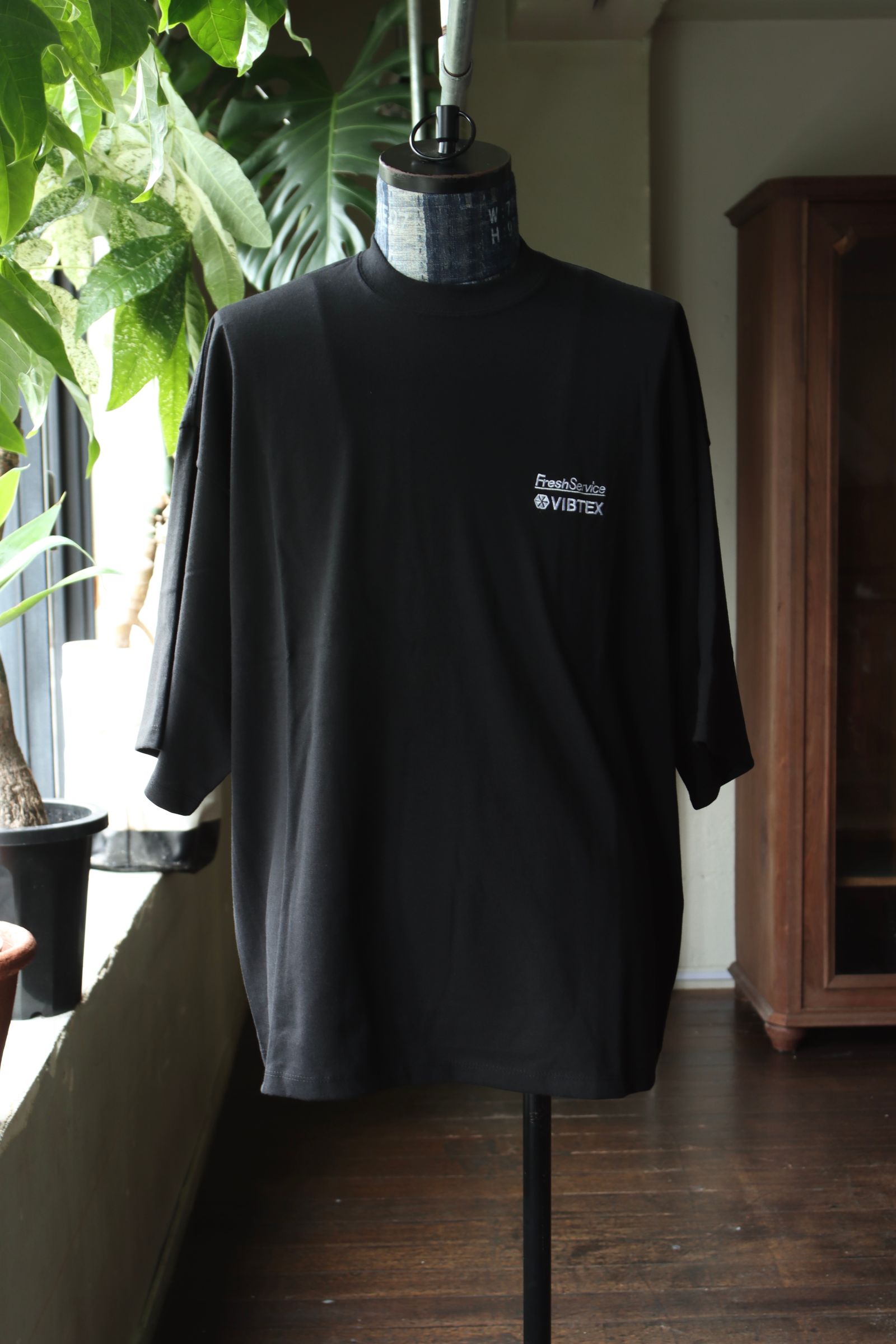 FreshService VIBTEX ブラックTシャツ M VIBTEX for FreshService ビブテックスフォーフレッシュサービス