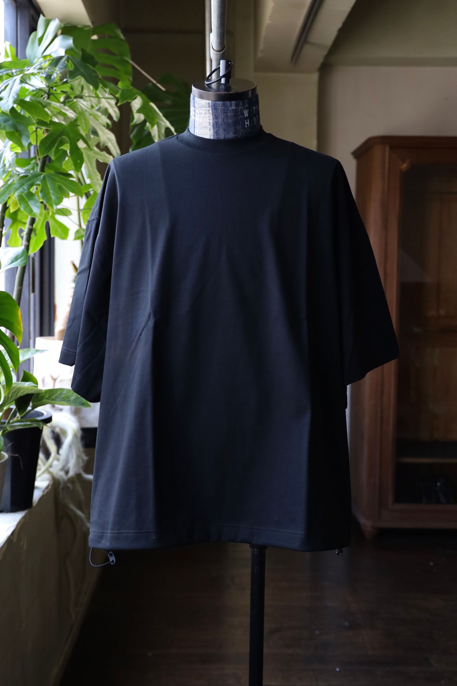 イズネス25SS BALLOON SHORT SLEEVE T-SHIRT(25SS_03_31SSSH05-1)BLACK