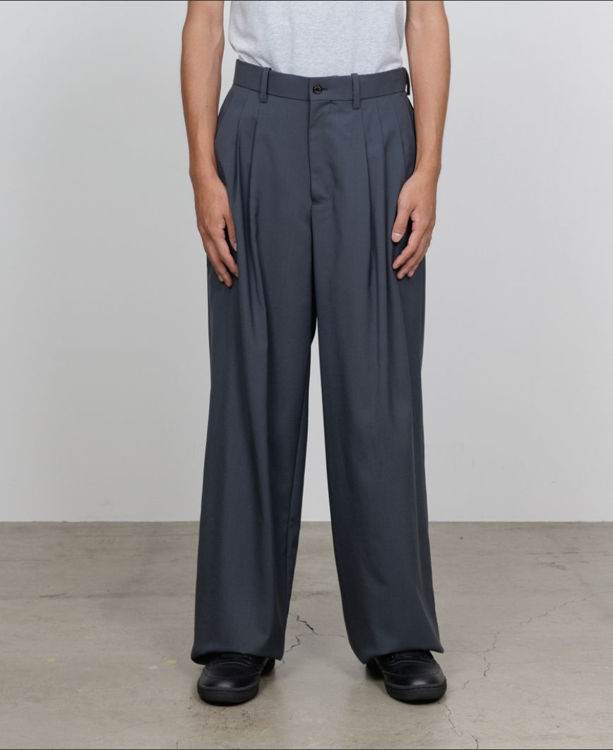 MARKAWARE 26SS TRIPLE PLEATED WIDE TROUSERS(A26A15PT03C)CHARCOAL☆新作発売！
