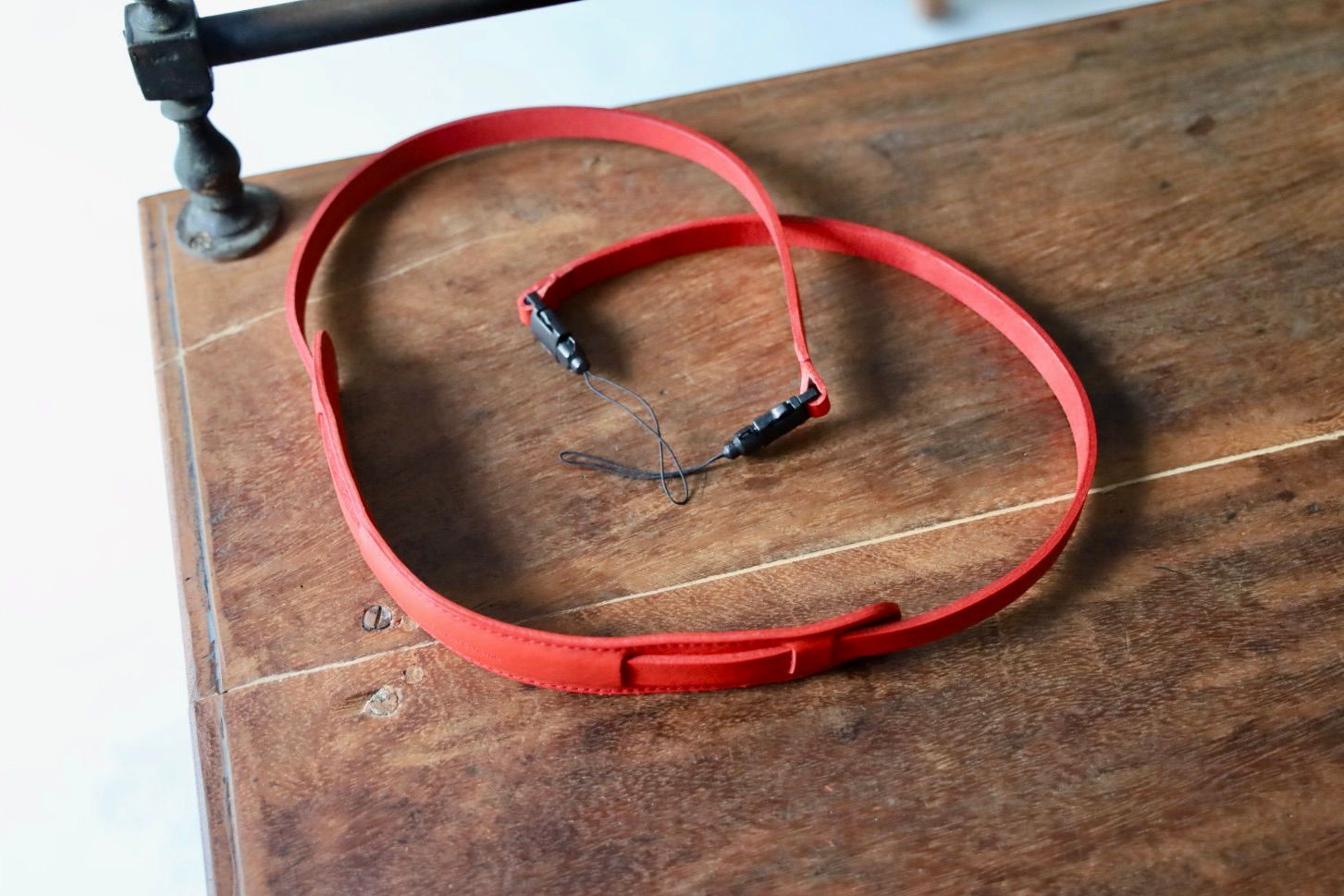エンダースキーマ 25SA カメラストラップ camera strap(mj-rc-cst)red