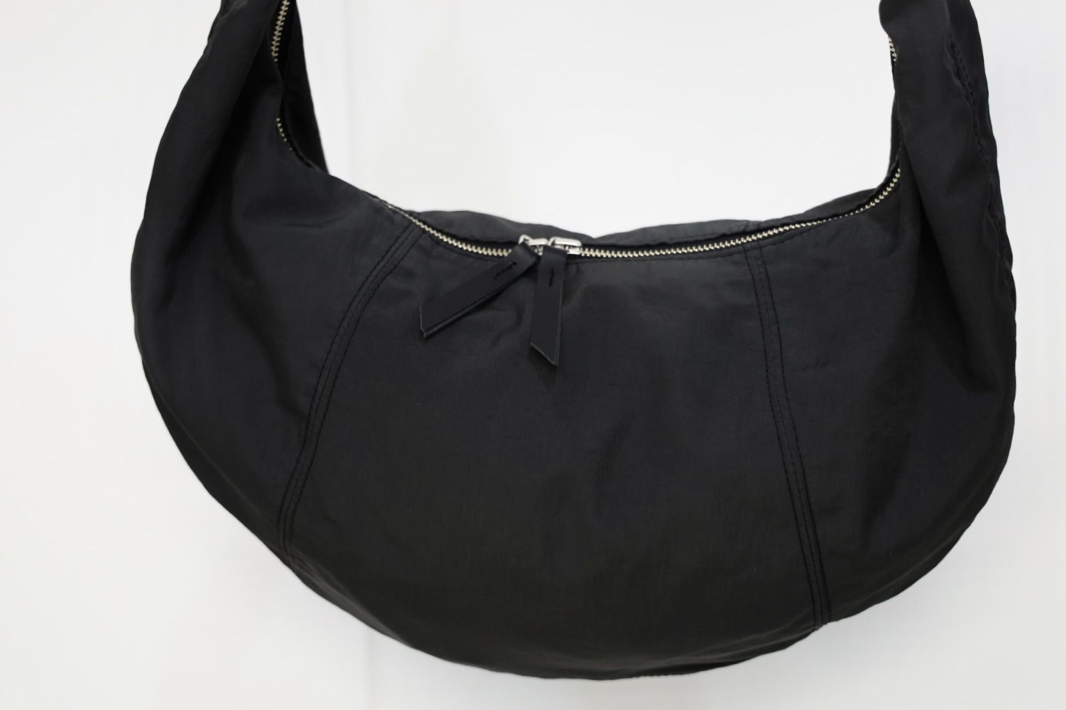 YOKE 26FW Nylon Circle Shoulder Bag(YK26FW01406A)Black