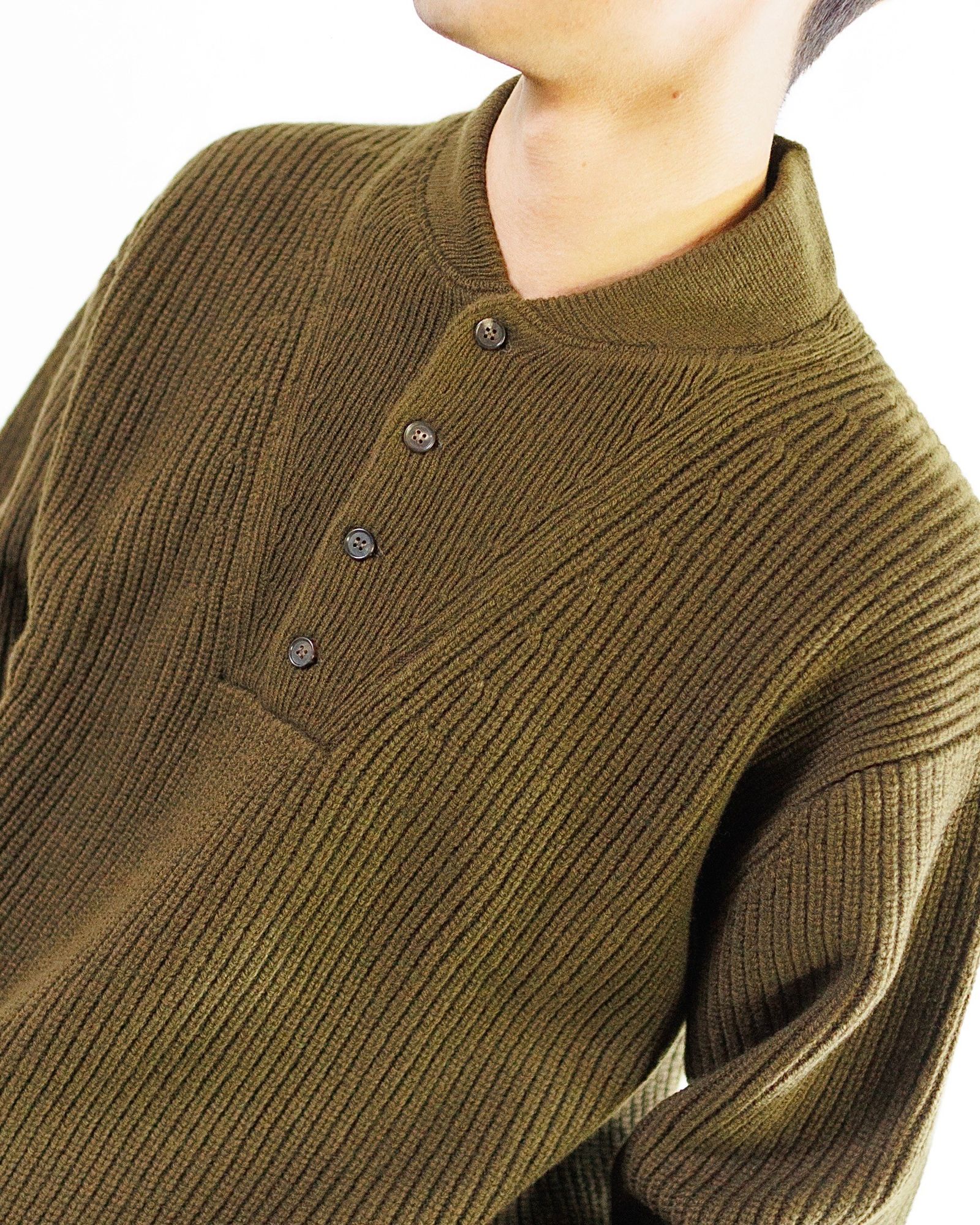 アプレッセ Jeep Sweater(24AAP-03-11K)OLIVE