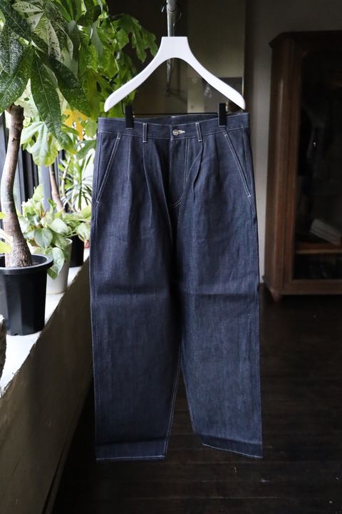 グラフペーパー Selvage Denim Two Tuck Tapered Pants(GU261-40060RB)INDIGO_RIGID★1月24日(土)発売！