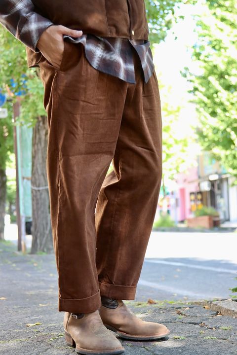 A.PRESSE 23AW Suede Down Vestスタイル