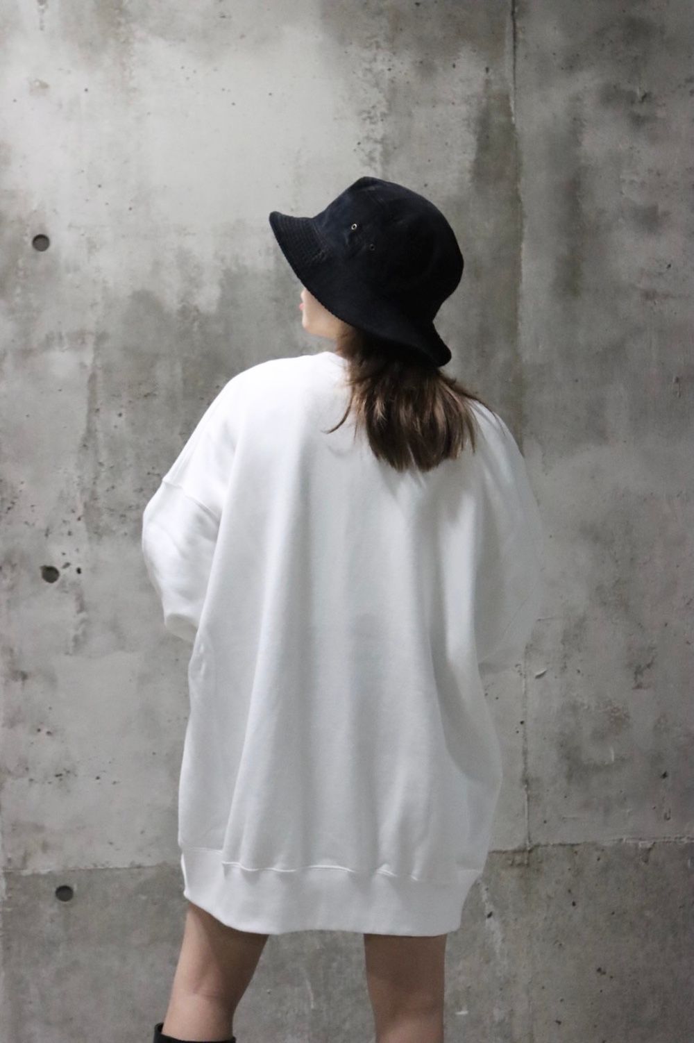 FreshService LIGHT OZ CREW NECK SWEAT style.2023.01.15.
