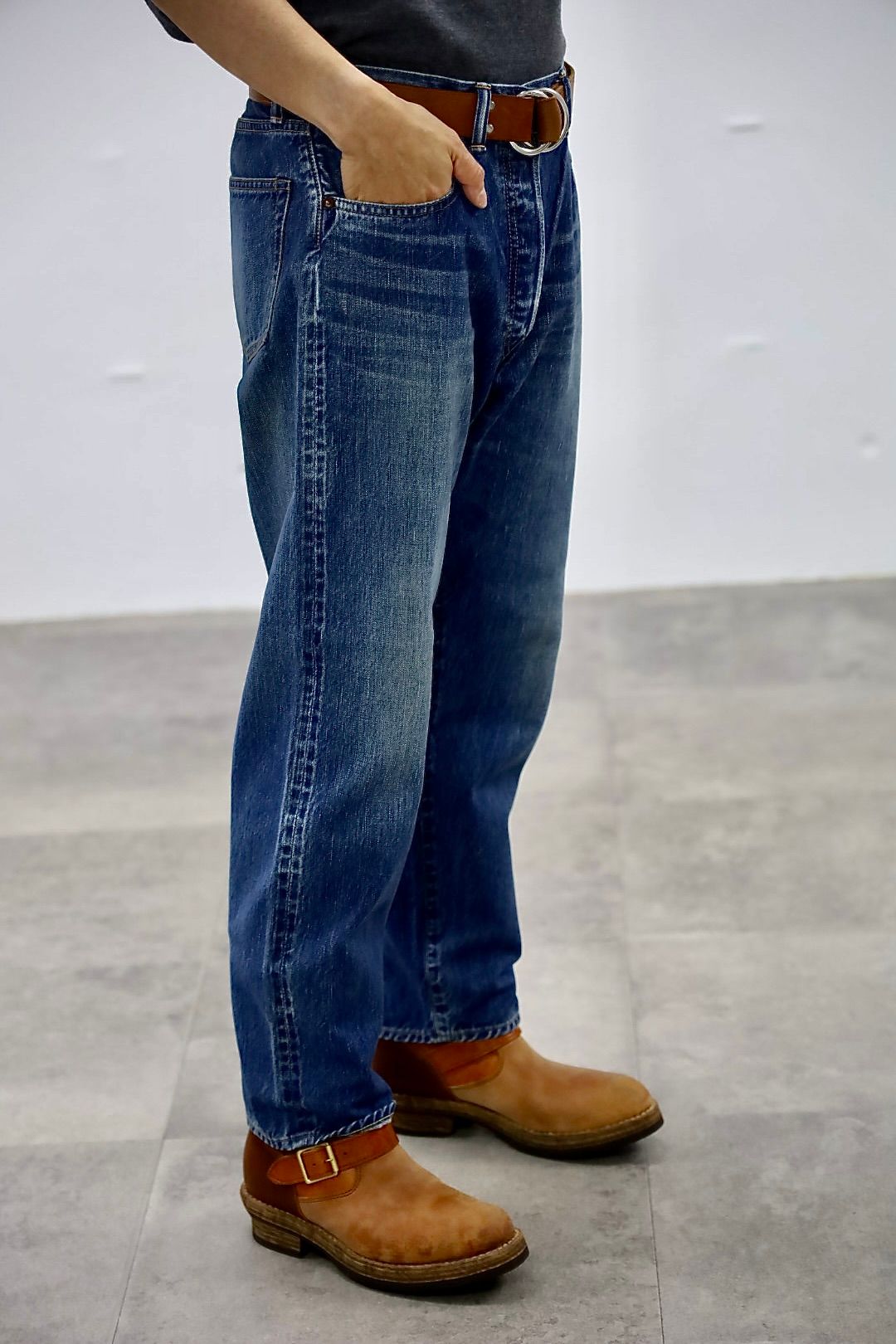 A.PRESSE Washed Denim Pants E"BLEACH"スタイル2025.10.12.