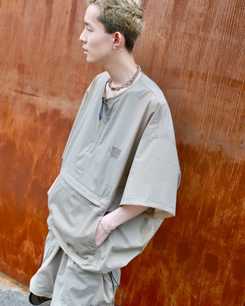 S.F.C 23SS HALF ZIP NYLON SHIRT"BEIGE"スタイル