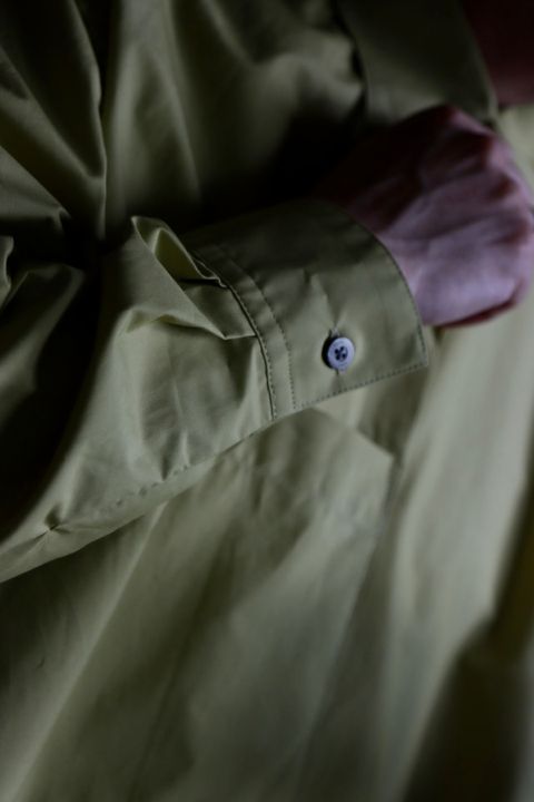 YOKE 22AW OVERSIZED BIG POCKET SHIRT YELLOWスタイル