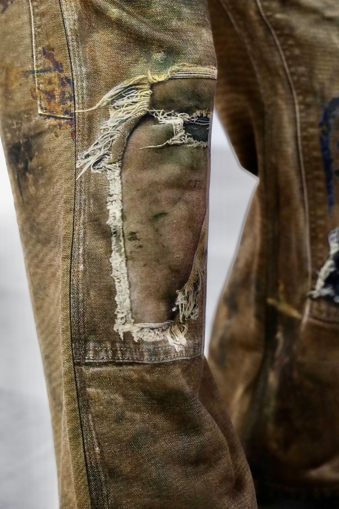 TALKING ABOUT THE ABSTRACTION PRINT FLARE PT"BROWN"スタイル20260118