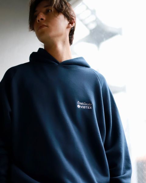 FreshService フレッシュサービス VIBTEX for FreshService SWEAT PULL HOODIEスタイル