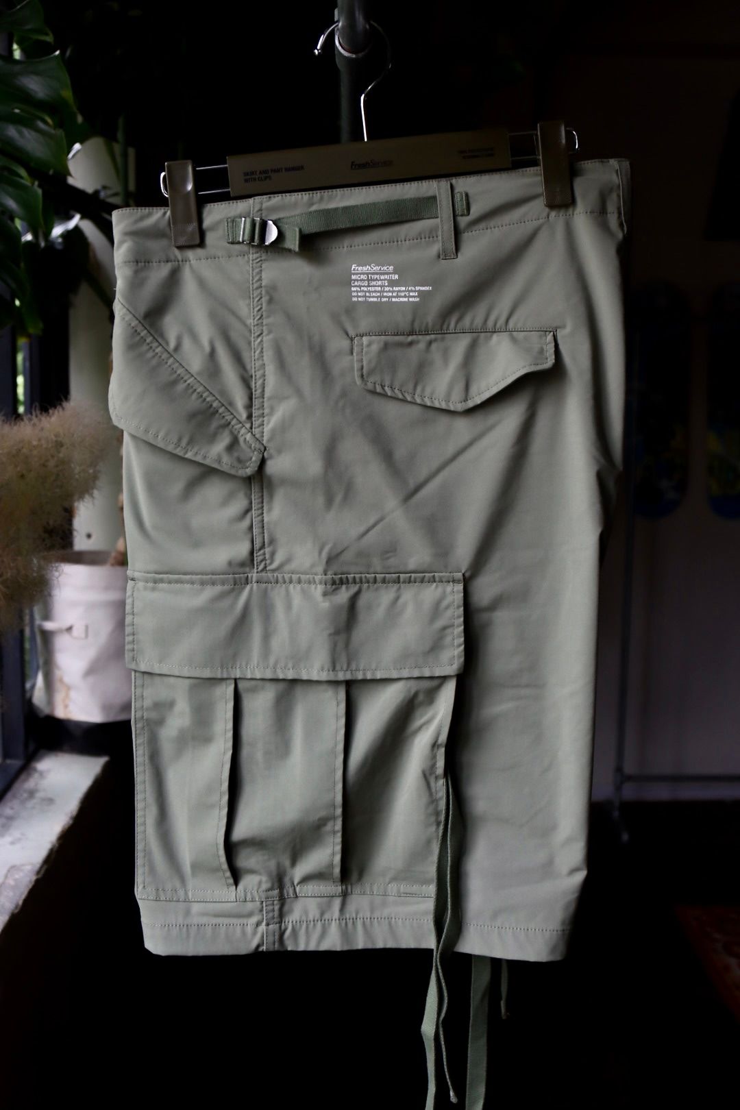 フレッシュサービス MICRO TYPEWRITER CARGO SHORTS(FSW-23-PT _008)SAGE - FREE