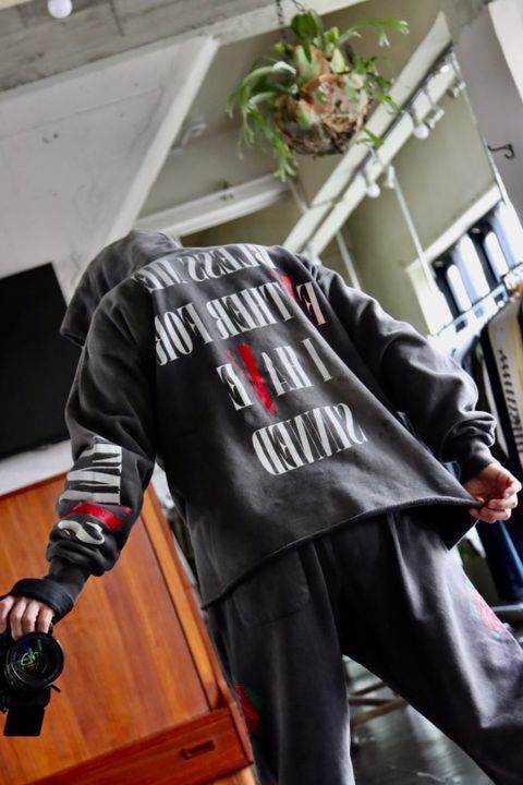 ©SAINT M×××××× 22SS VLONE HOODIE style.