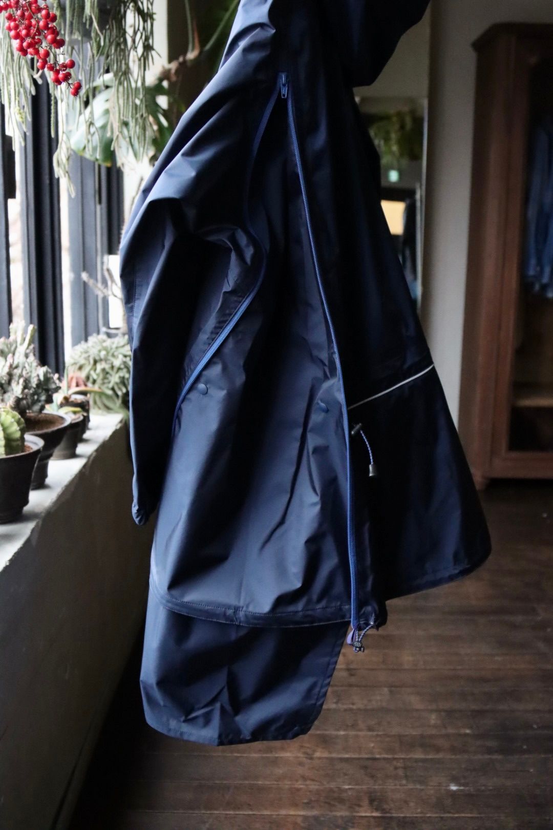 is-ness イズネス24SS 3-LAYER TRANSFORMABLE JACKET(1006SSJK01)NAVY