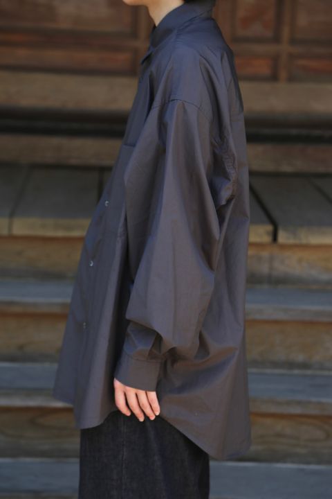 Graphpaper Broad L/S Oversized Regular Collar Shirt(GM212-50110B) style. 2021.05.23.