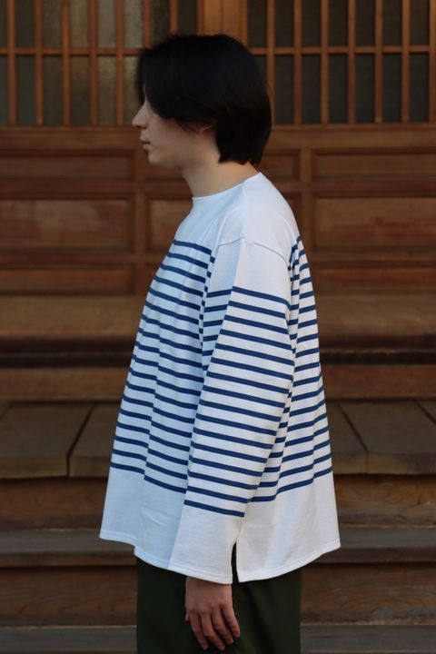 Graphpaper  Pannel Border L/S Tee (GU221-70218) style.2022.2.12.