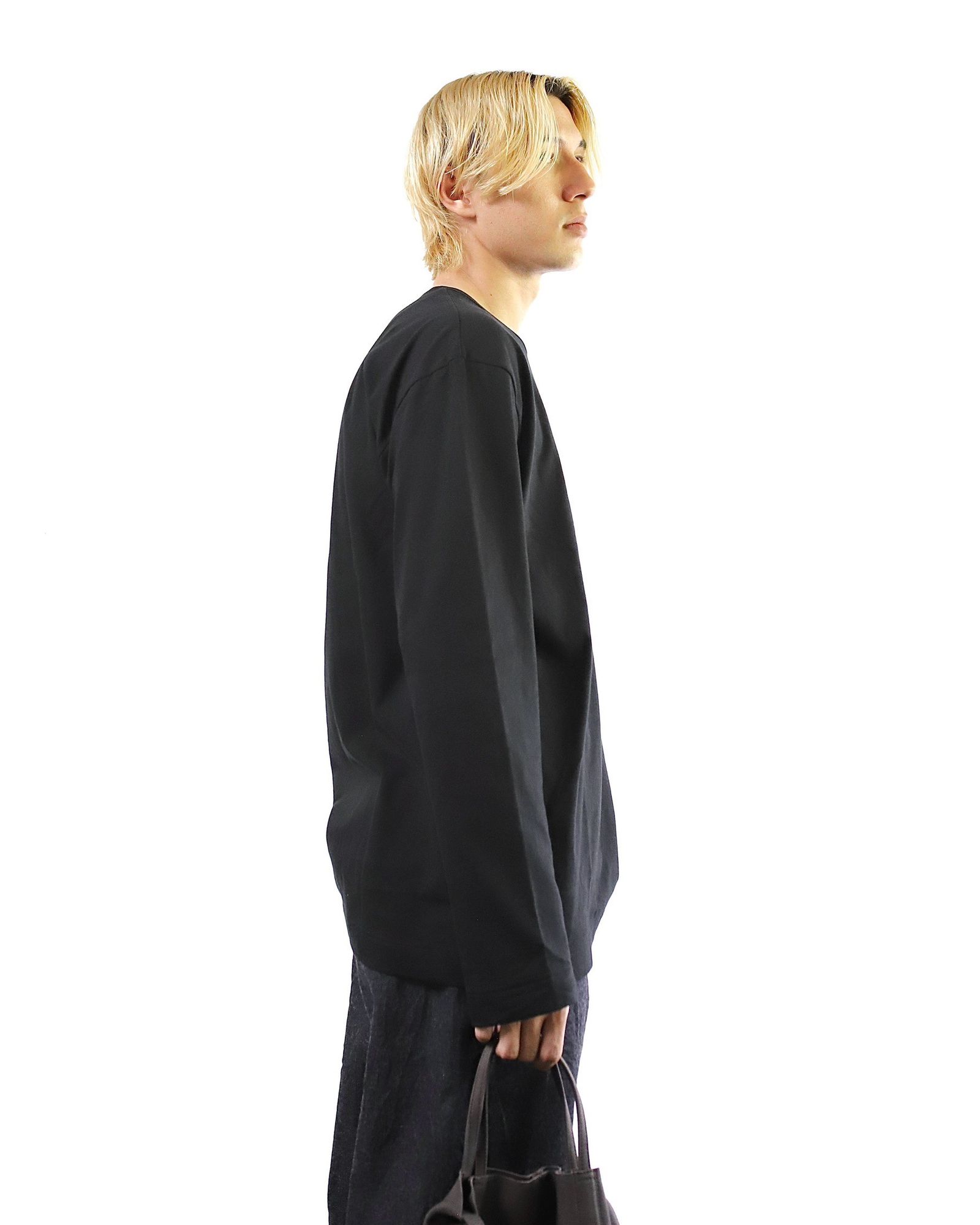 PLAY COMME des GARCONS 24SS PLAY VERTICAL 4 HEART L/S T-SHIRT