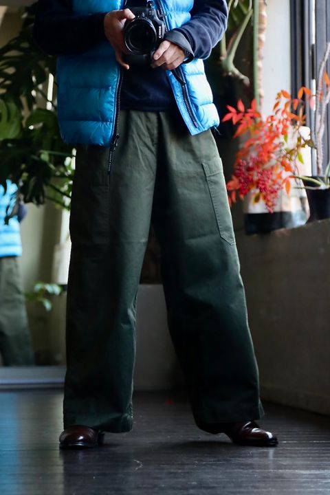 Graphpaper グラフペーパー Suvin Herringbone Cargo Pantsスタイル