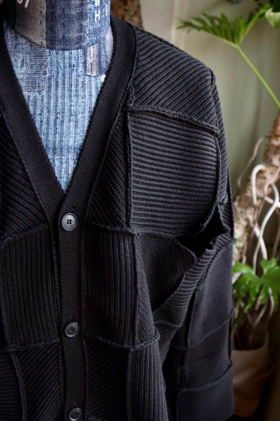 ヨーク24SS PATCHWORK RIB BUTTONED CARDIGAN(YK24SS0683S)BLACK