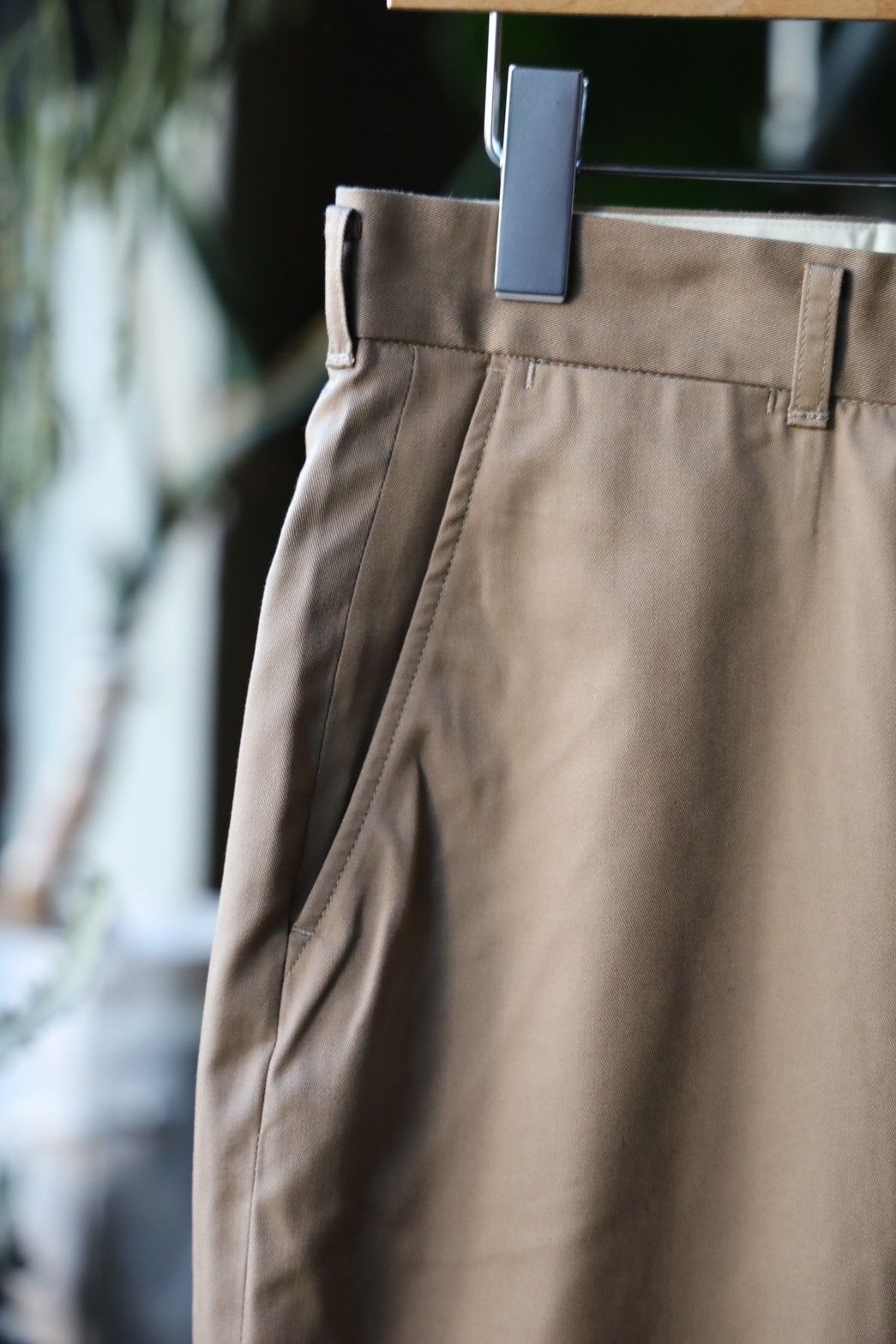 FOUNDOUR - ファウンダ 25SS TWILL PANT(015FD251015)BEIGE | mark