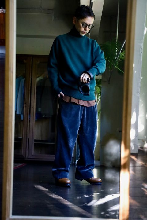 A.PRESSE Turtleneck Sweaterスタイル