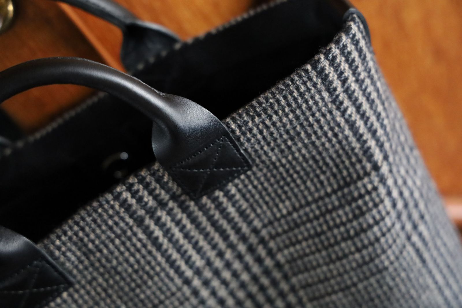 エンダースキーマ 25SA バッグ tweed tote small(xu-b-tts)black