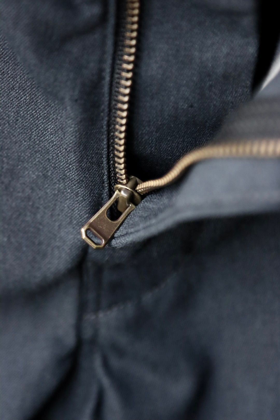 アプレッセ24SS Work Chino Trousers (24SAP-04-17K)CHARCOAL☆3月9日(土)発売！
