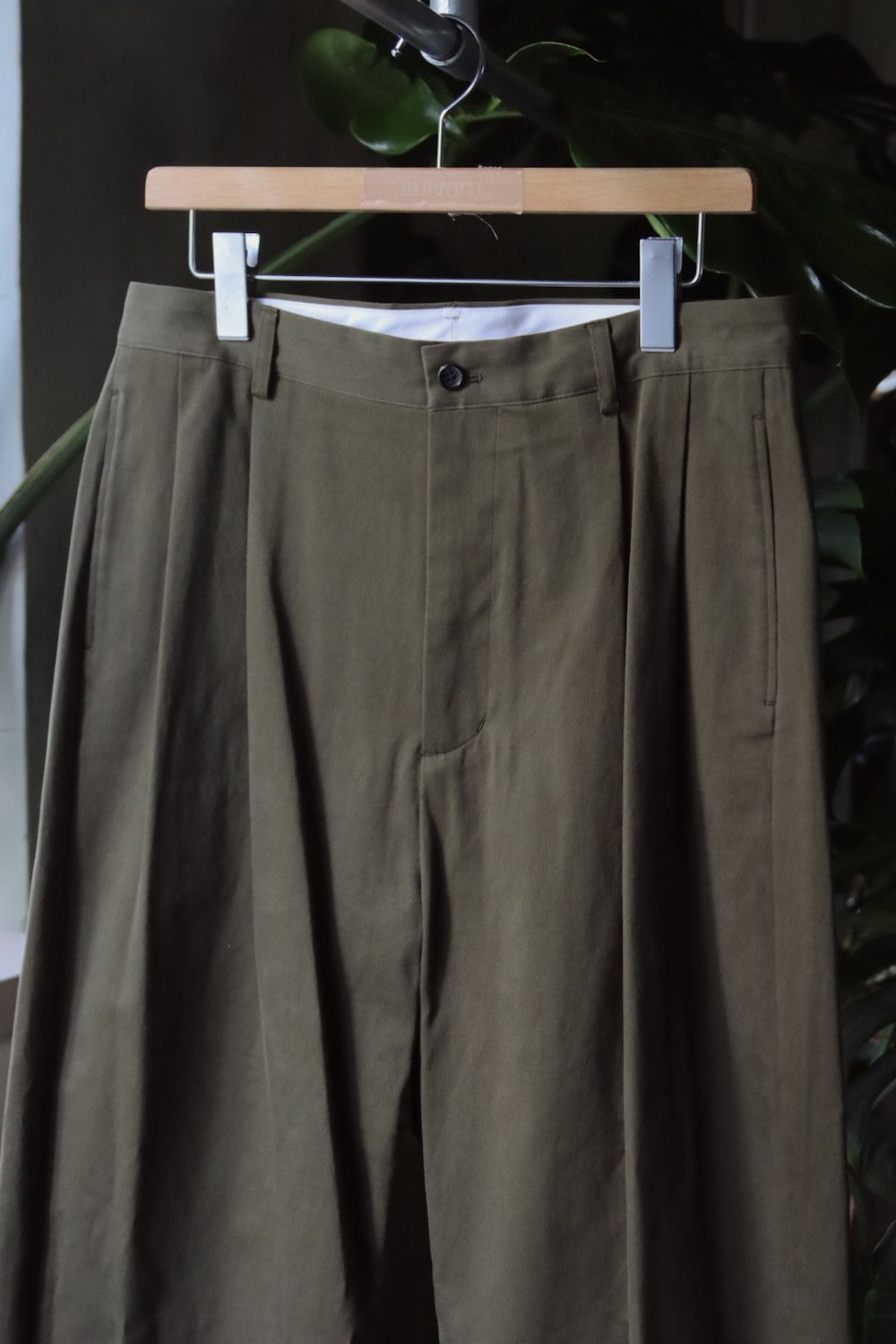 A.PRESSE - アプレッセ22FW Chino Trousers (22AAP-04-06H)OLIVE※8月11日発売 | mark