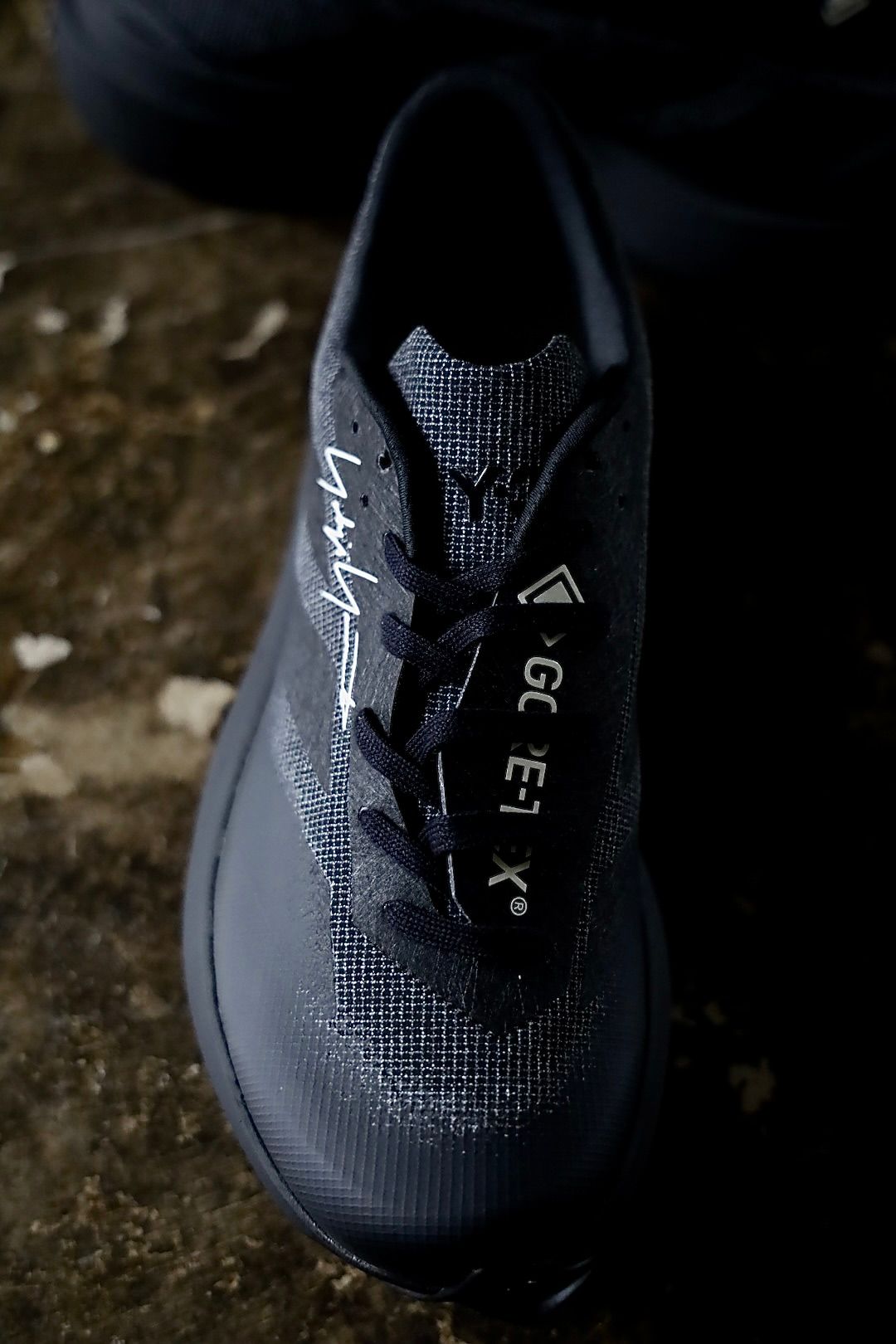 ワイスリー  Y-3 EVO SL ATR GTX Trainers(KI7881)BLACK☆新作発売！