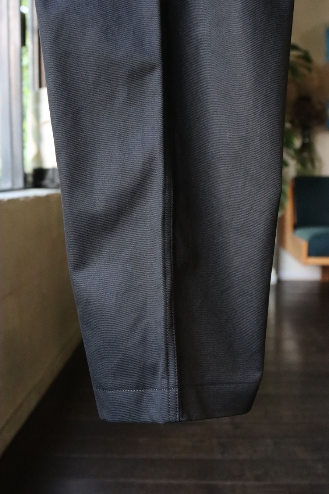 イズネス23AW ワイドチノパンツ WIDE CHINO PANTS(16PT02T02-2)BLACK
